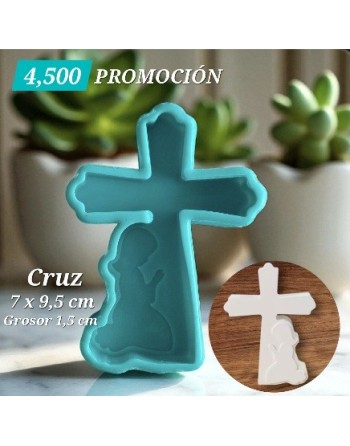 Cruz con Niña Rezando